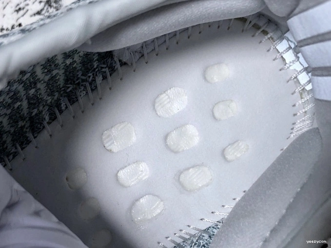 Adidas V2 350 FW5317 Cloud Reflective Boost Yeezy White 0717